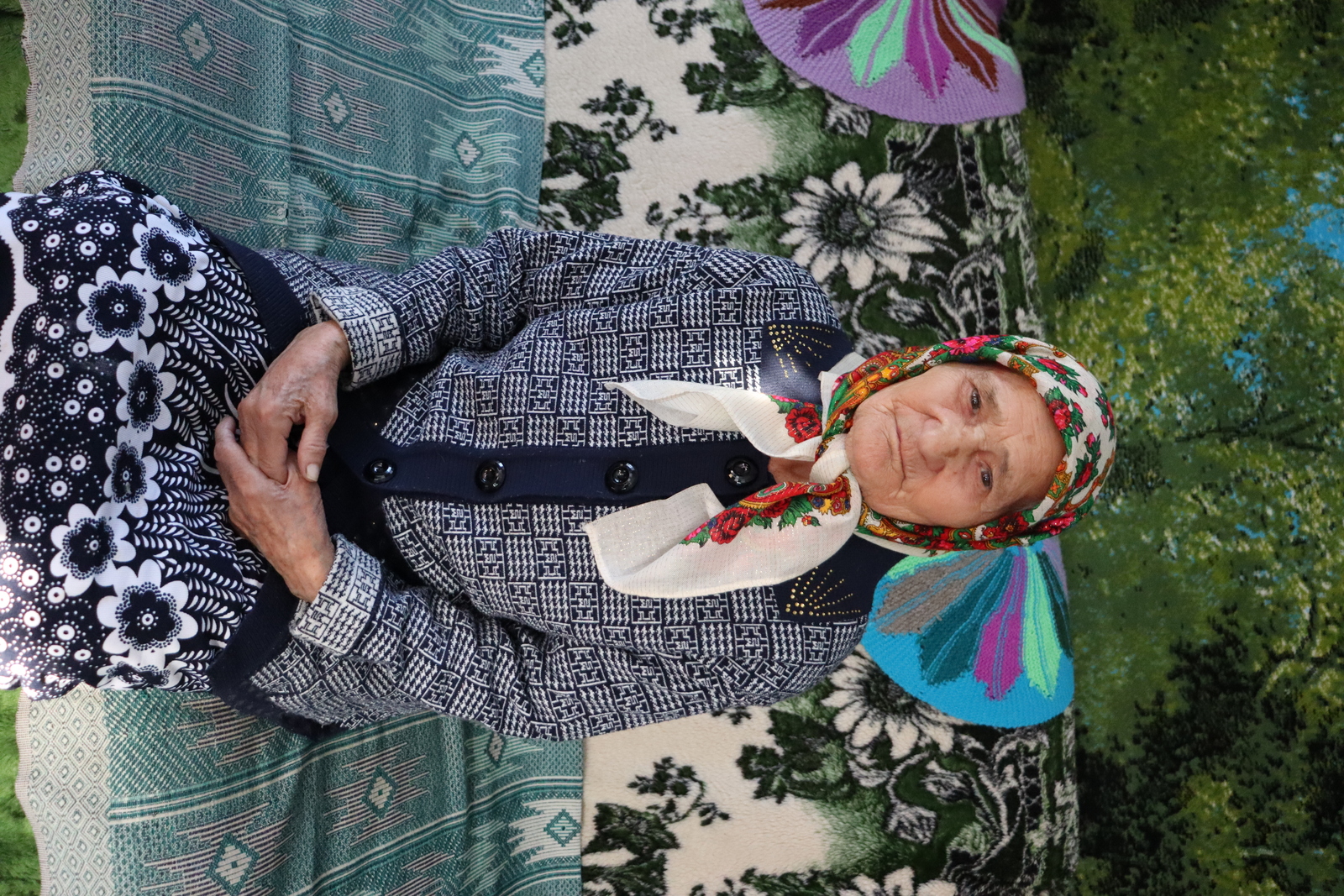 Зирəклек һəм хөрмəт кешесе