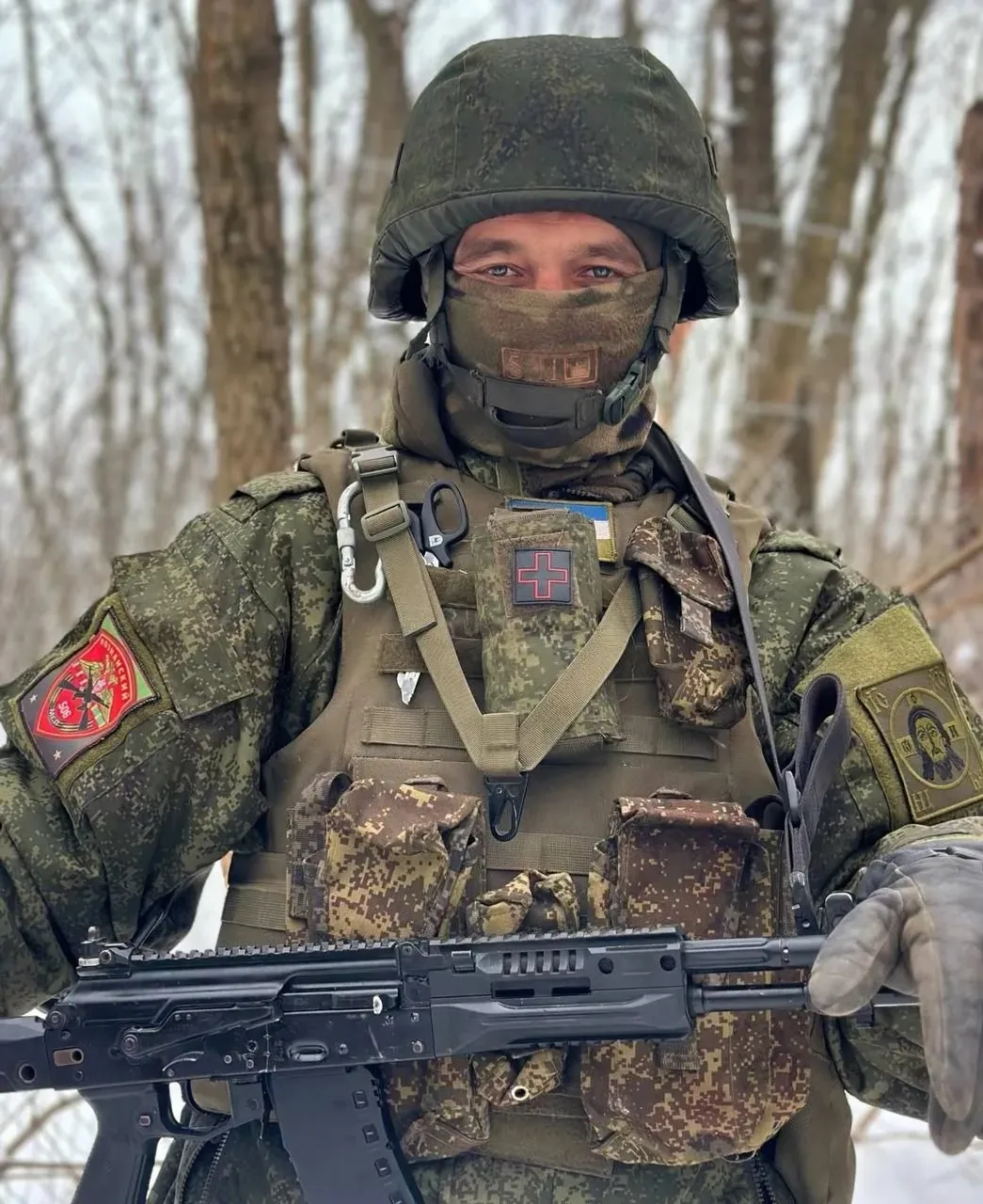 “Якыннарымның  туган илне саклаулары белән горурланам”