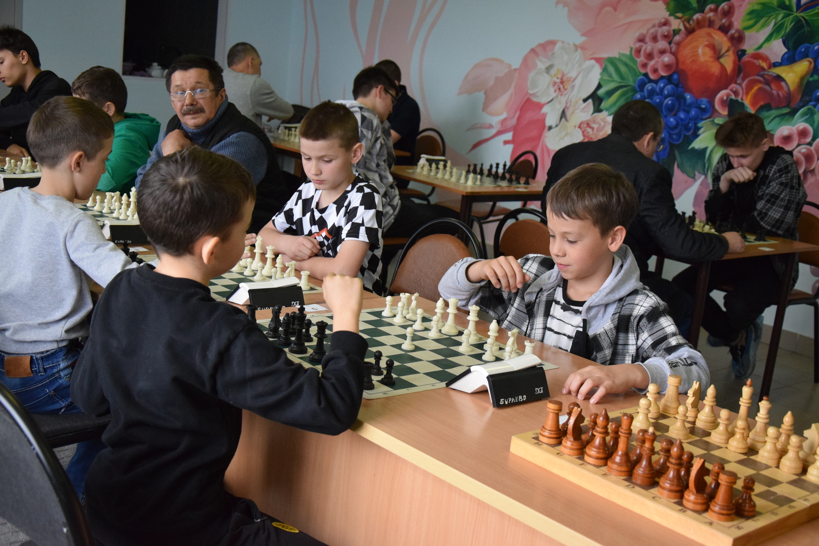 В Бураево состоялся Открытый турнир по быстрым шахматам, памяти Шуварова Бориса Гатича