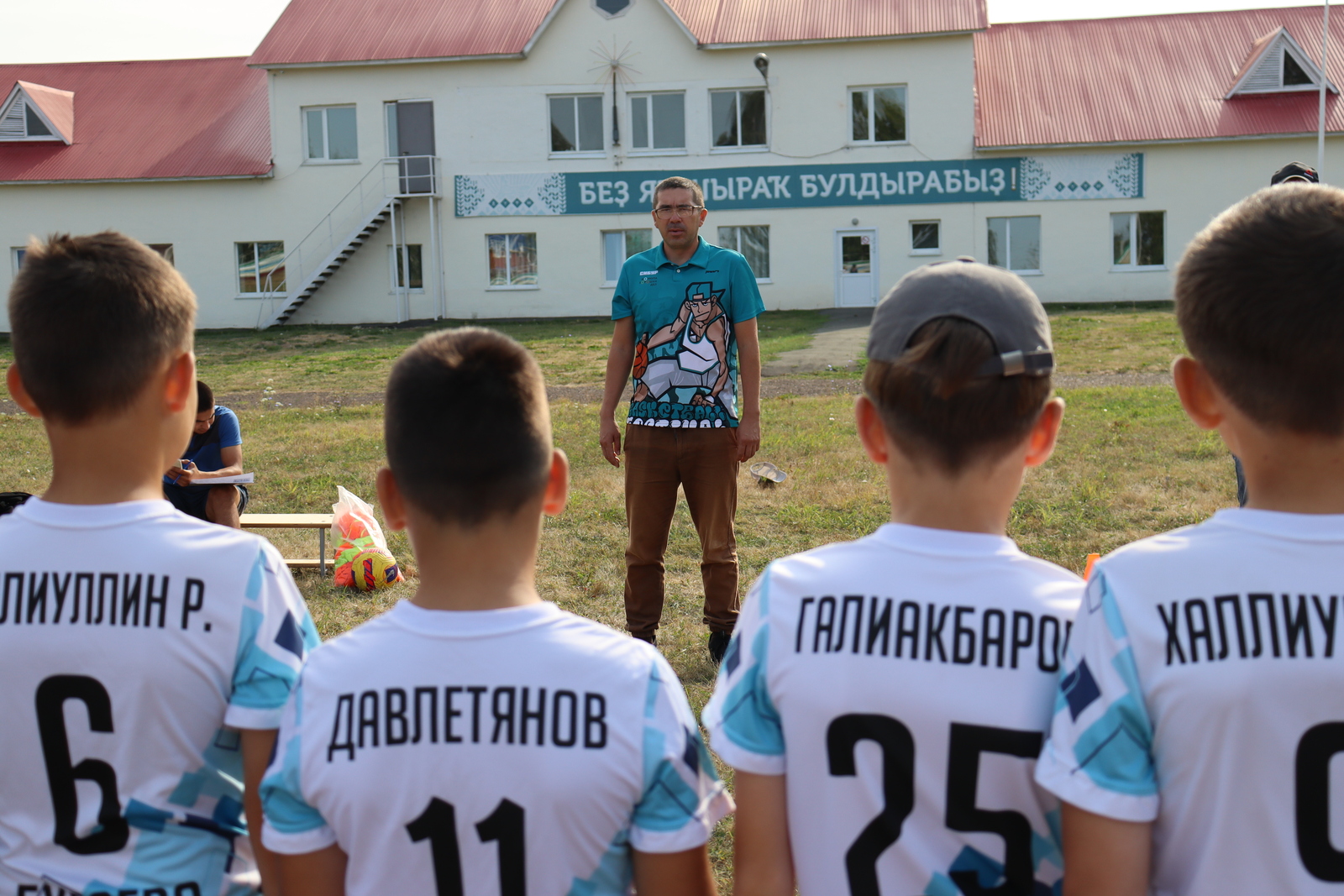 В Бураево состоялся последний в этом году турнир по дворовому футболу