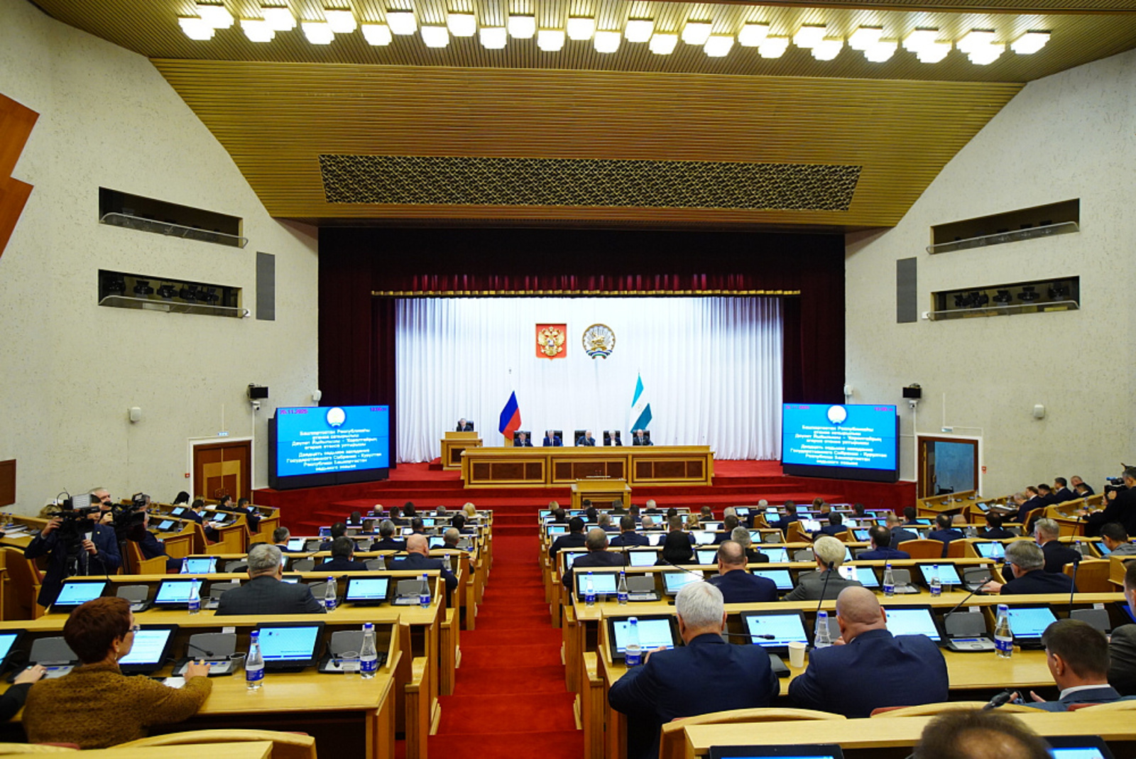 Проект бюджета рб  до 2028 года получился сбалансированным – Радий Хабиров