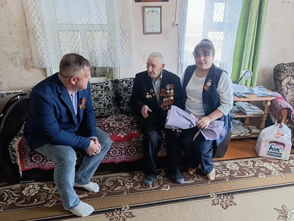 «Волонтёры Победы» поздравили ветеранов ВОВ