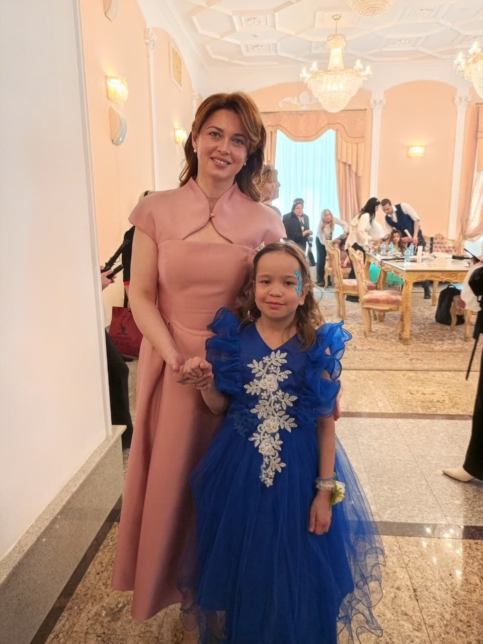 Нәни принцессалар балга җыелды