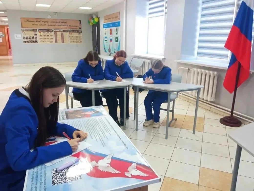 Во всех школах района проходит трогательная акция «Письмо герою»