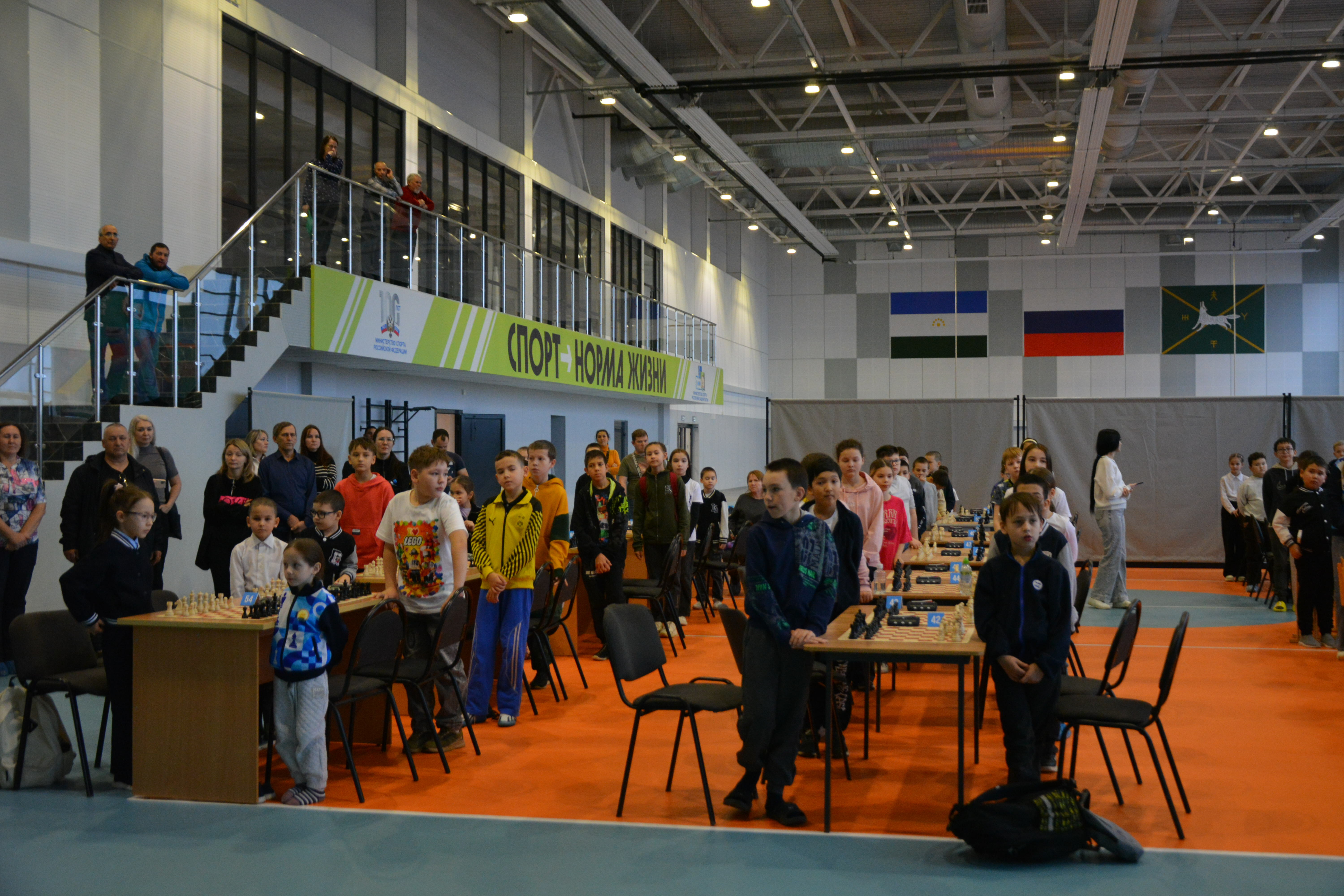 В Бураево начался Чемпионат по быстрым шахматам