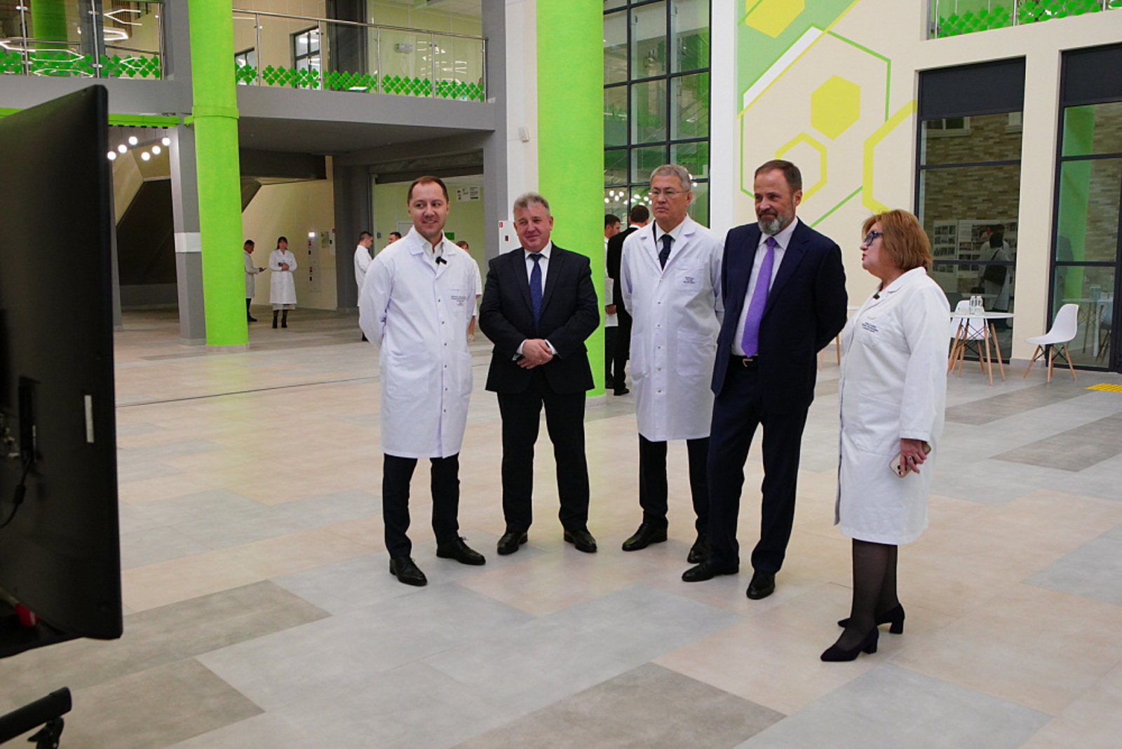 Игорь Комаров и Радий Хабиров посетили Республиканский кардиоцентр