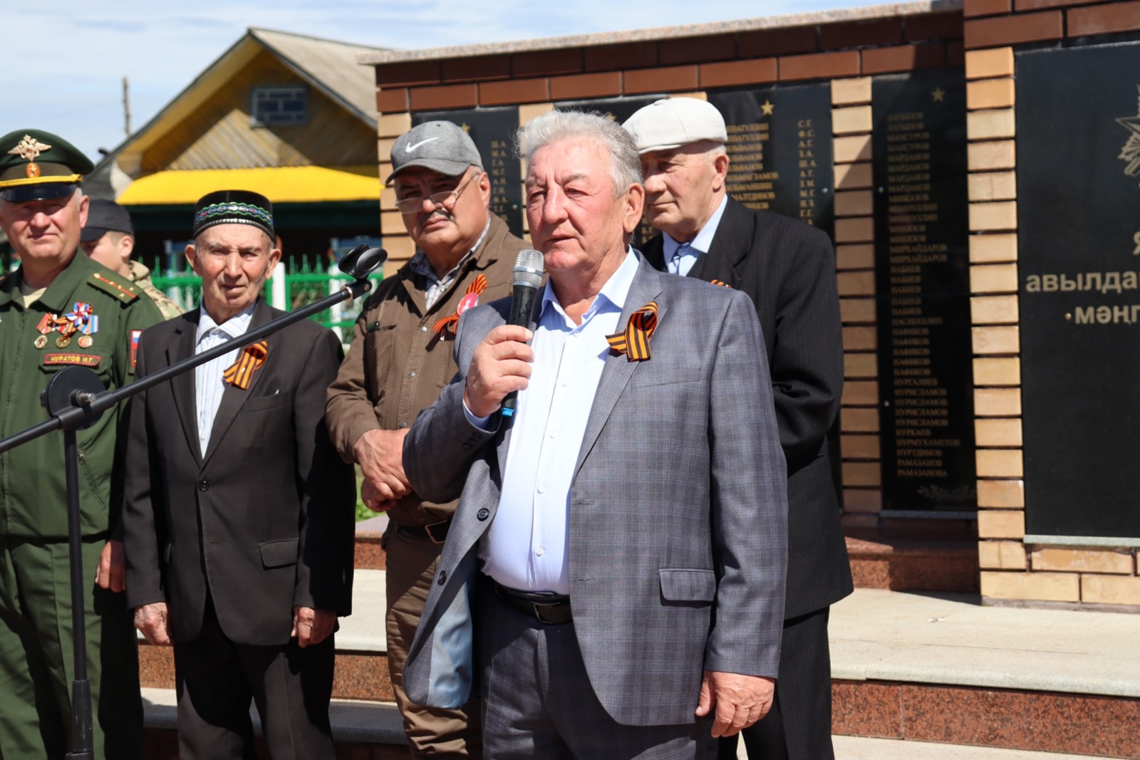 Туган як дип янып яшәп