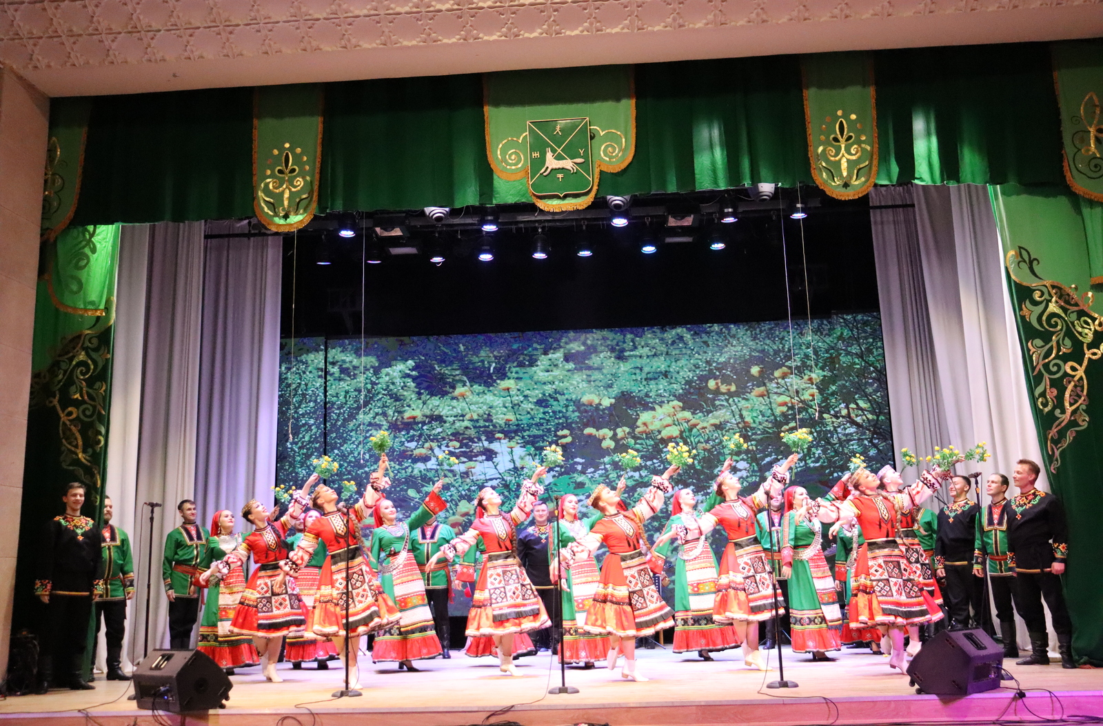 Гражданлыкка, милләткә, дингә бәйсез рәвештә берләштерә торган корал