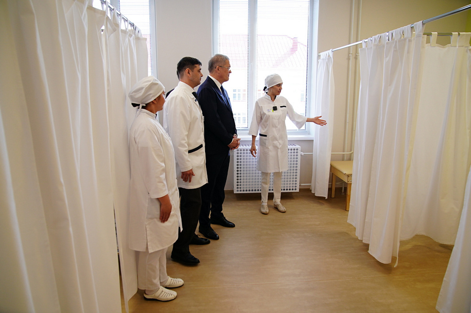 В Абзелиловском районе начала работу новая детская поликлиника