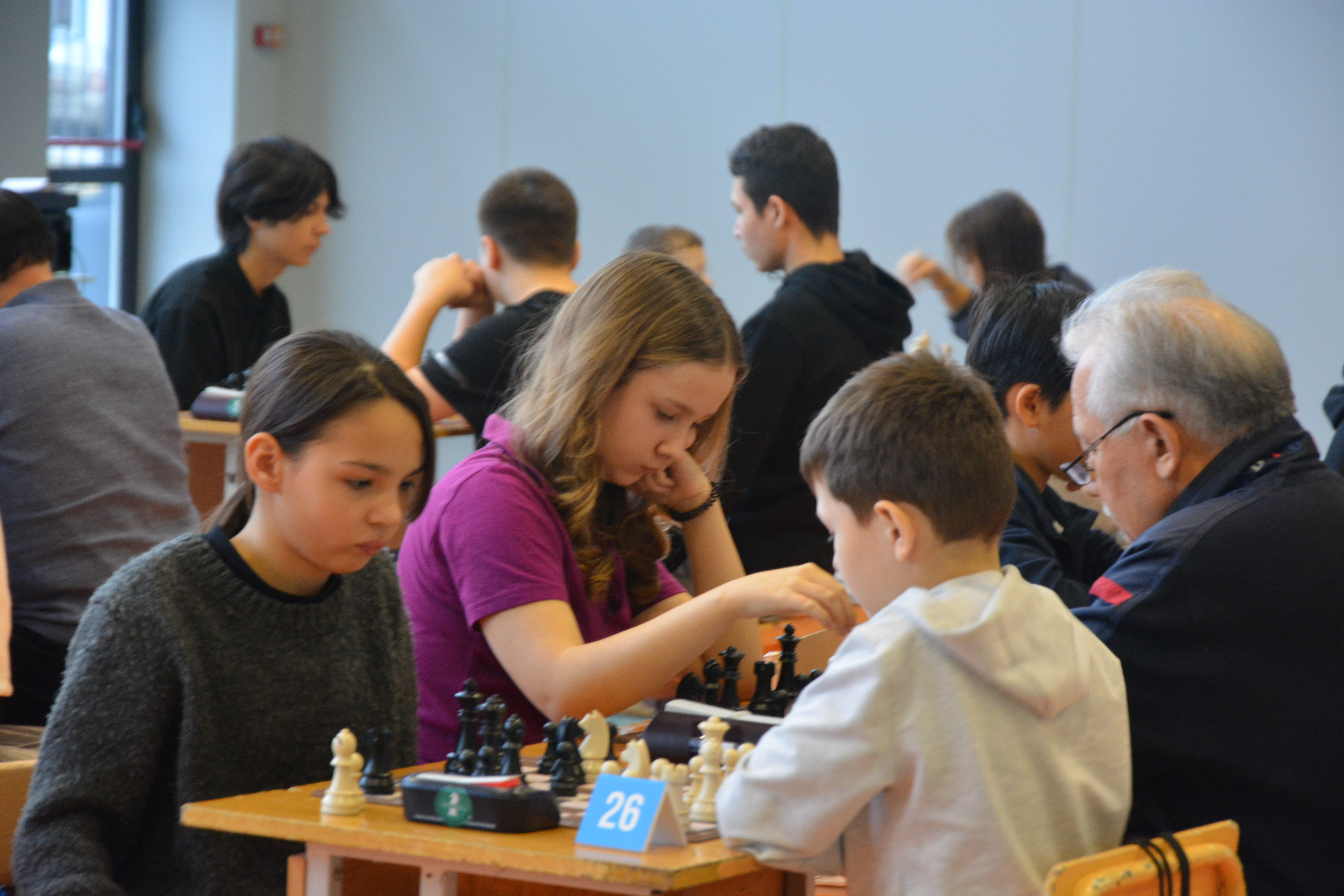 В Бураево начался второй день Чемпионата по шахматам
