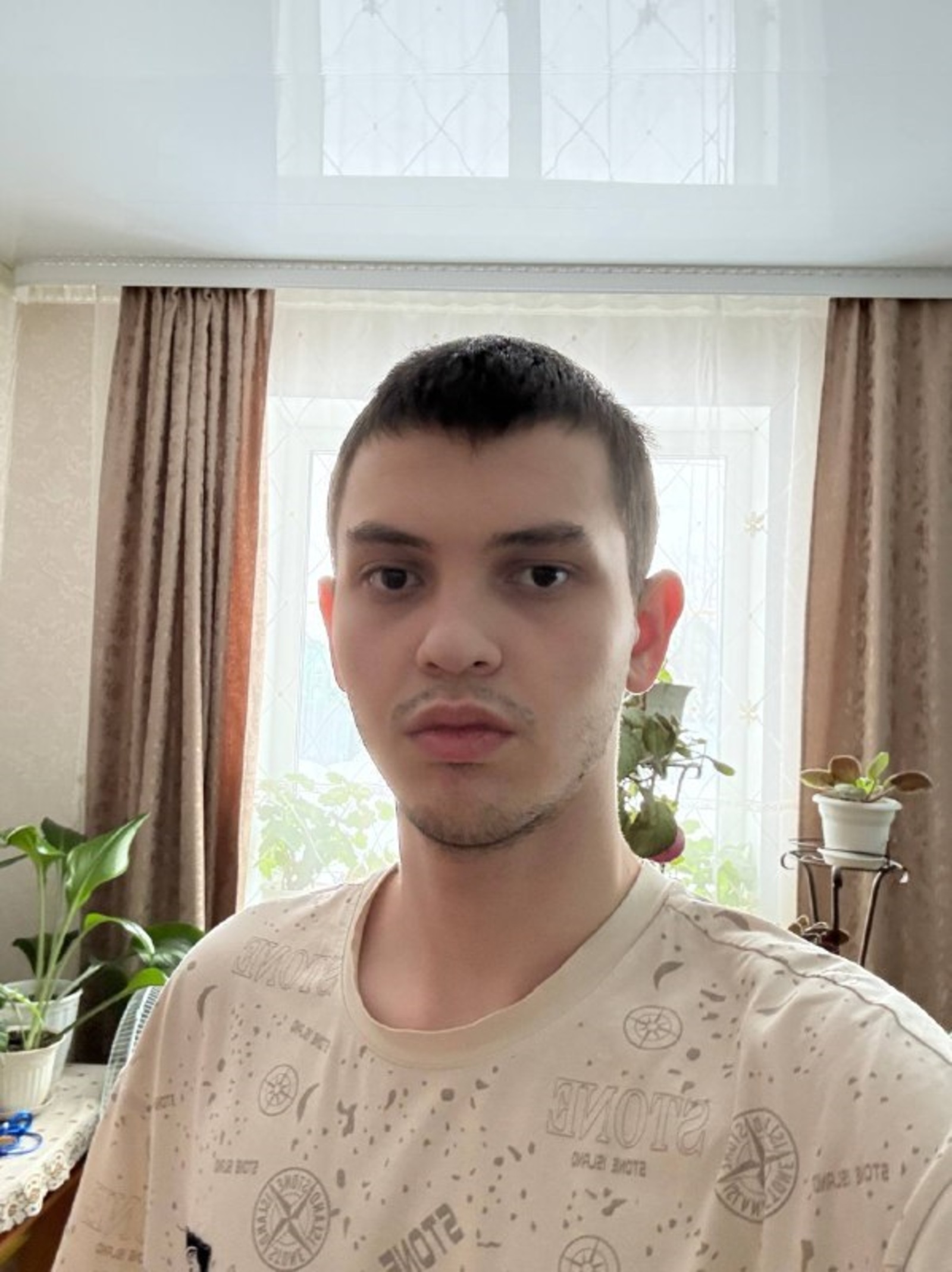 Күңеле белəн яудашлары янында ул