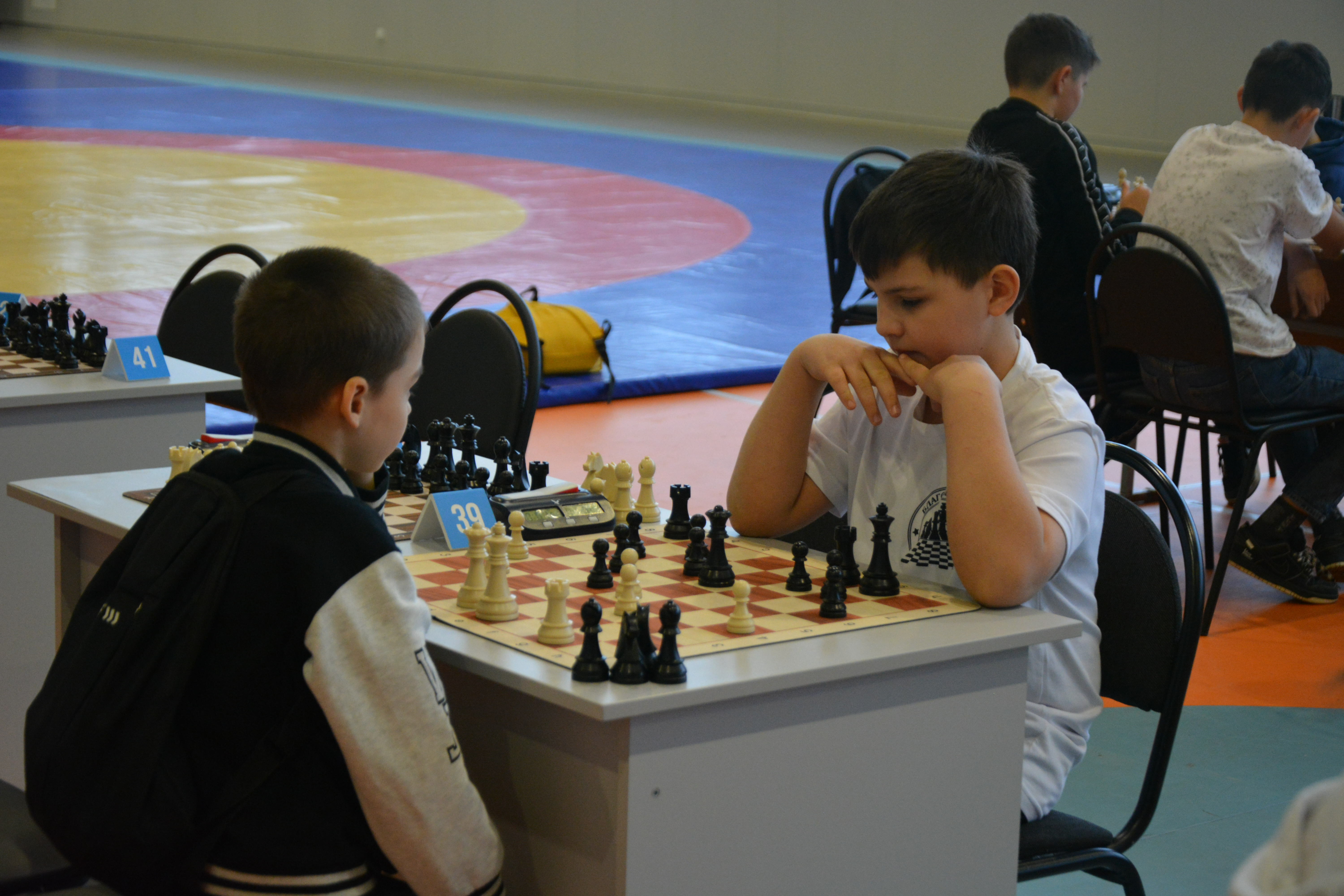 В Бураево начался второй день Чемпионата по шахматам