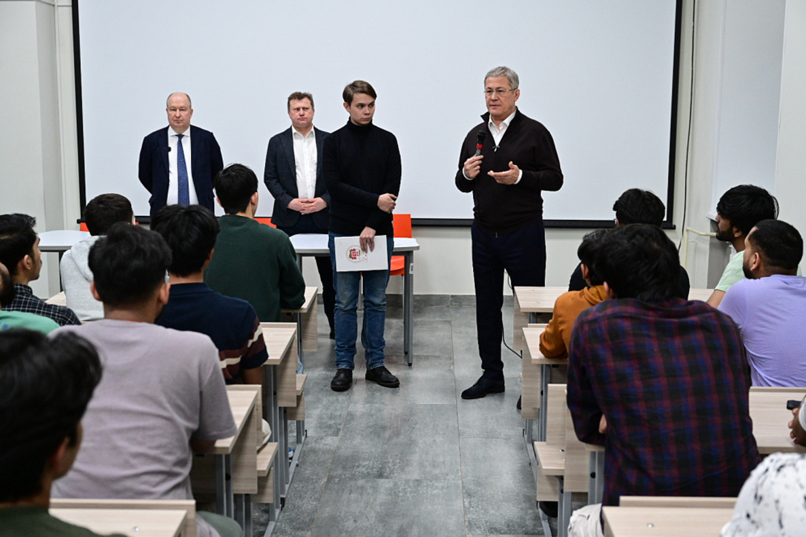 В республике принимают дополнительные меры по усилению охраны