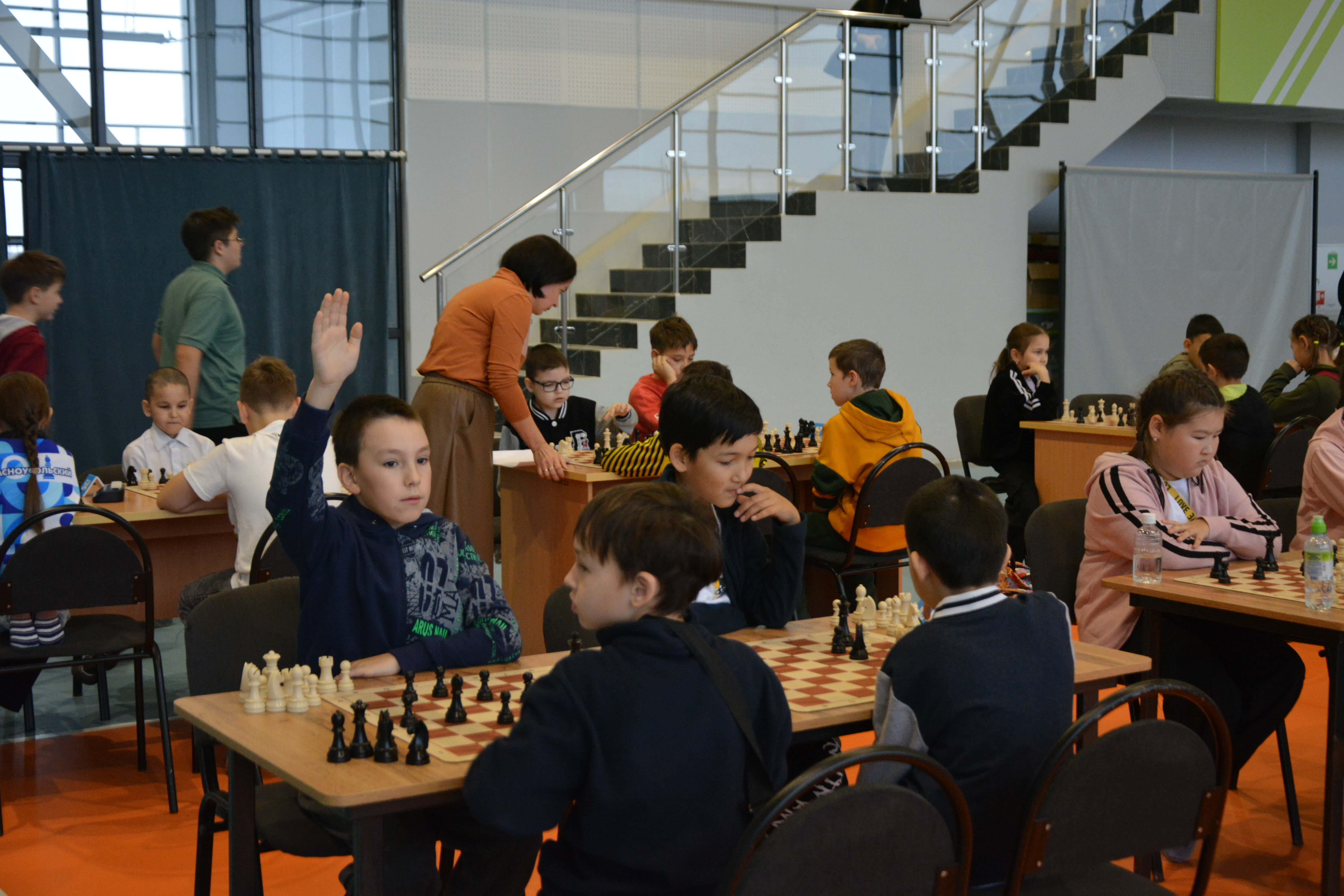 В Бураево начался Чемпионат по быстрым шахматам