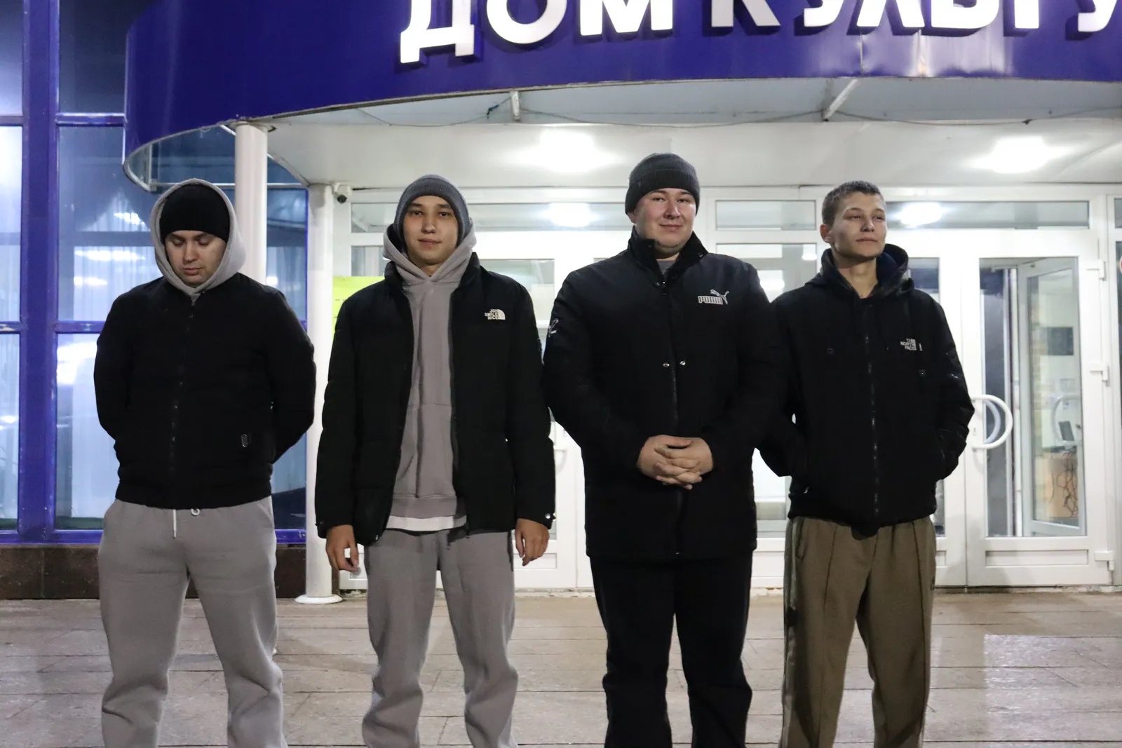 Егетлəр армия сафларына юл тотты