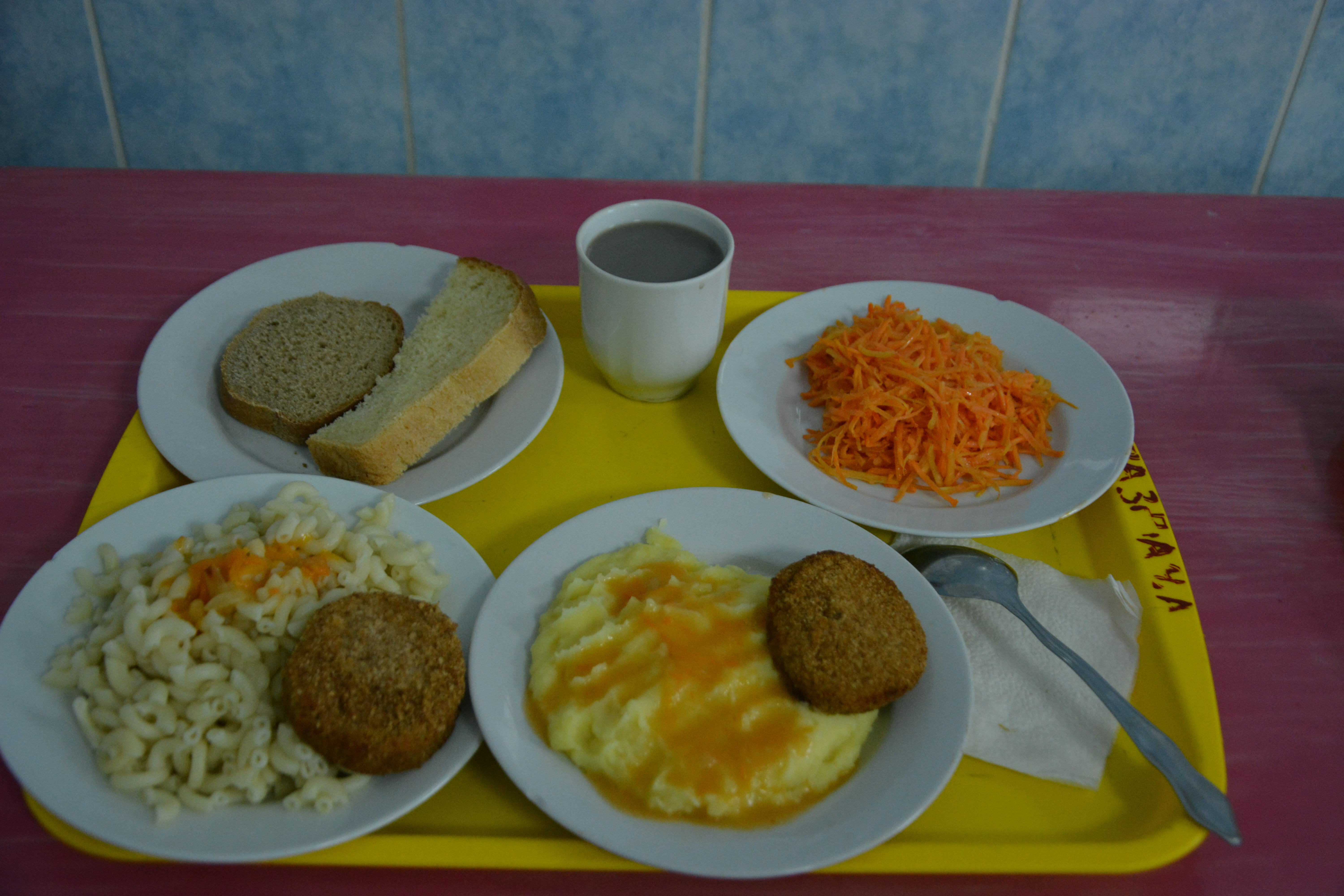 Мәктәптә туклану игътибар үзәгендә