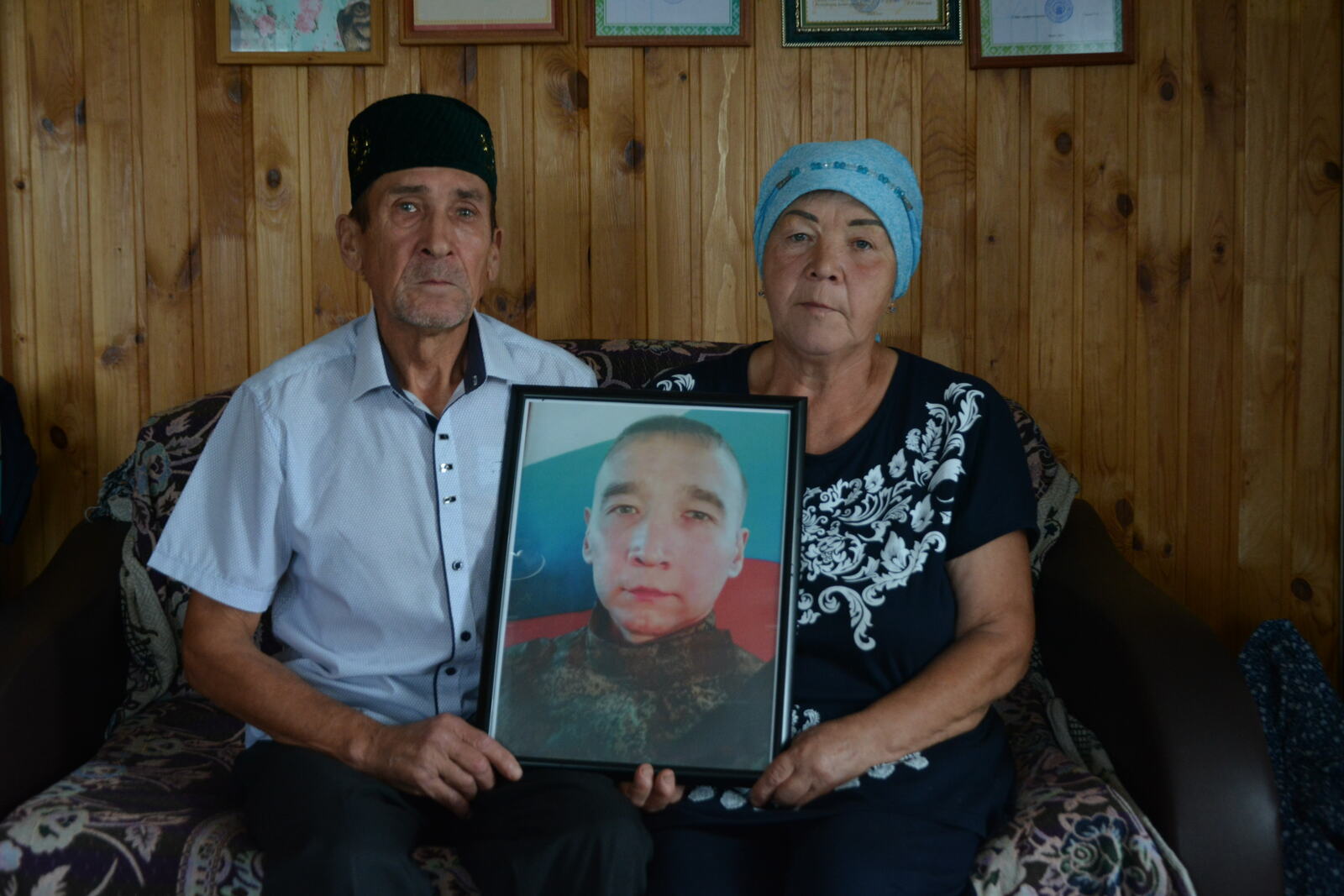 “Илем, диеп башын салды ул...”