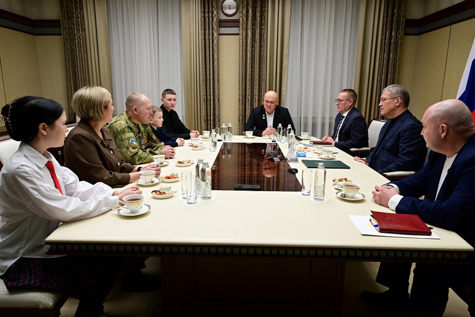 Встреча с семьёй участника СВО Рустама Сафина из Салаватского района