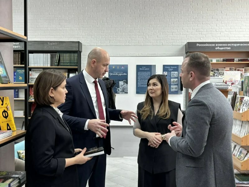 Заместитель председателя Челябинской области посетил магазин "Китап"