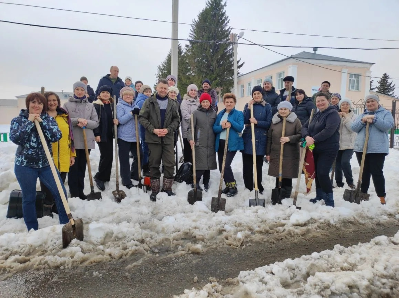 В Бураевском районе прошли экологические субботники