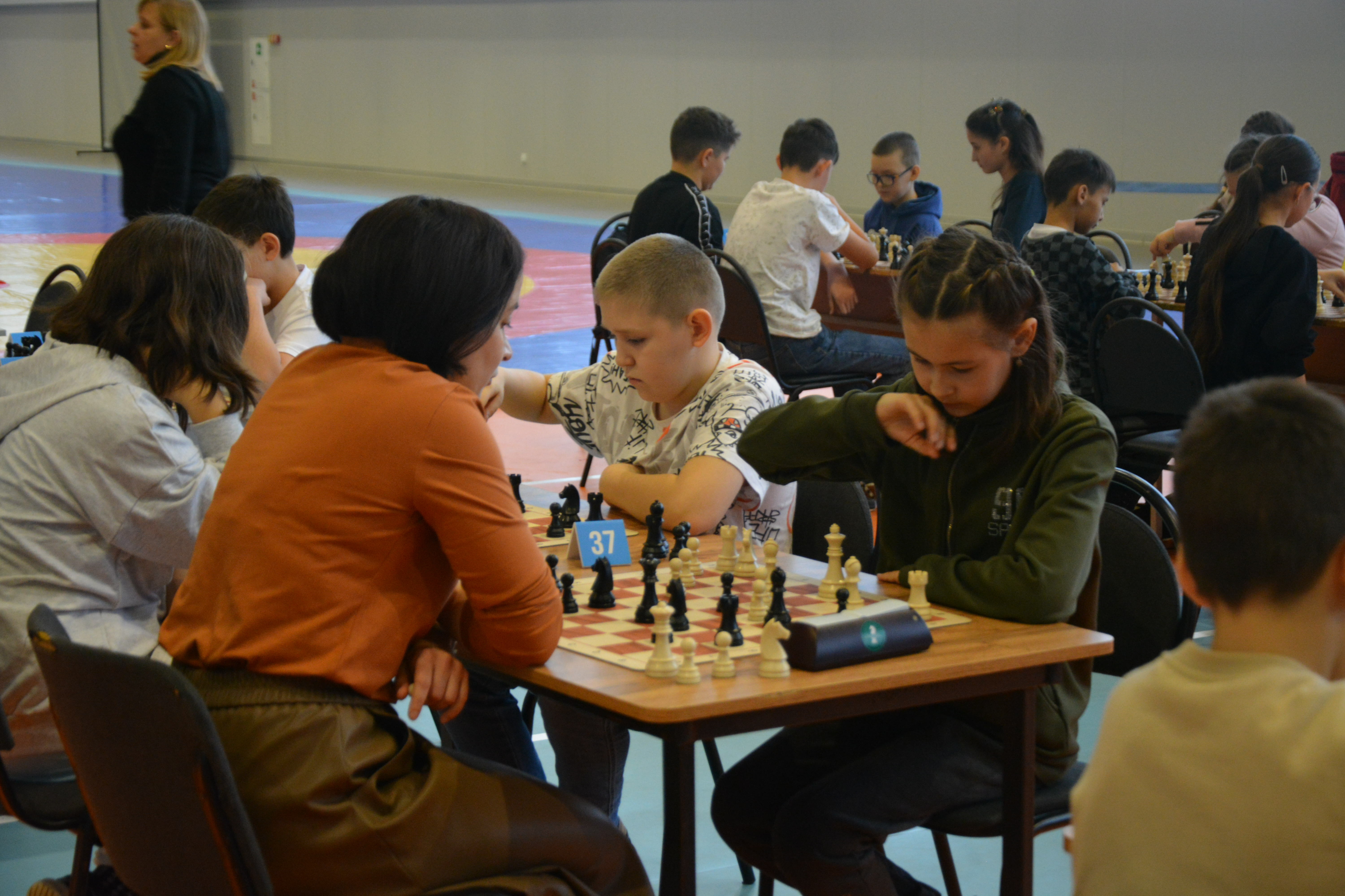 В Бураево начался второй день Чемпионата по шахматам